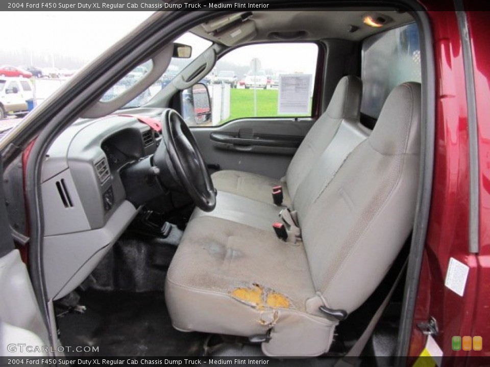 Medium Flint Interior Photo for the 2004 Ford F450 Super Duty XL Regular Cab Chassis Dump Truck #57522028