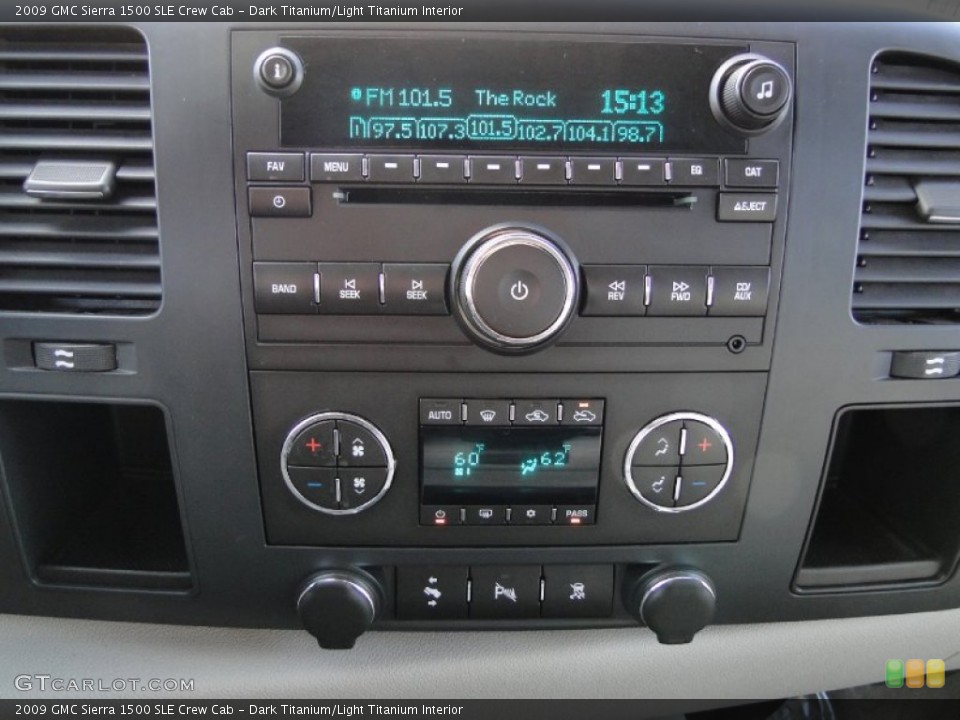 Dark Titanium/Light Titanium Interior Controls for the 2009 GMC Sierra 1500 SLE Crew Cab #57542316