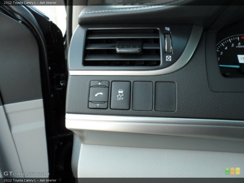 Ash Interior Controls for the 2012 Toyota Camry L #57542597