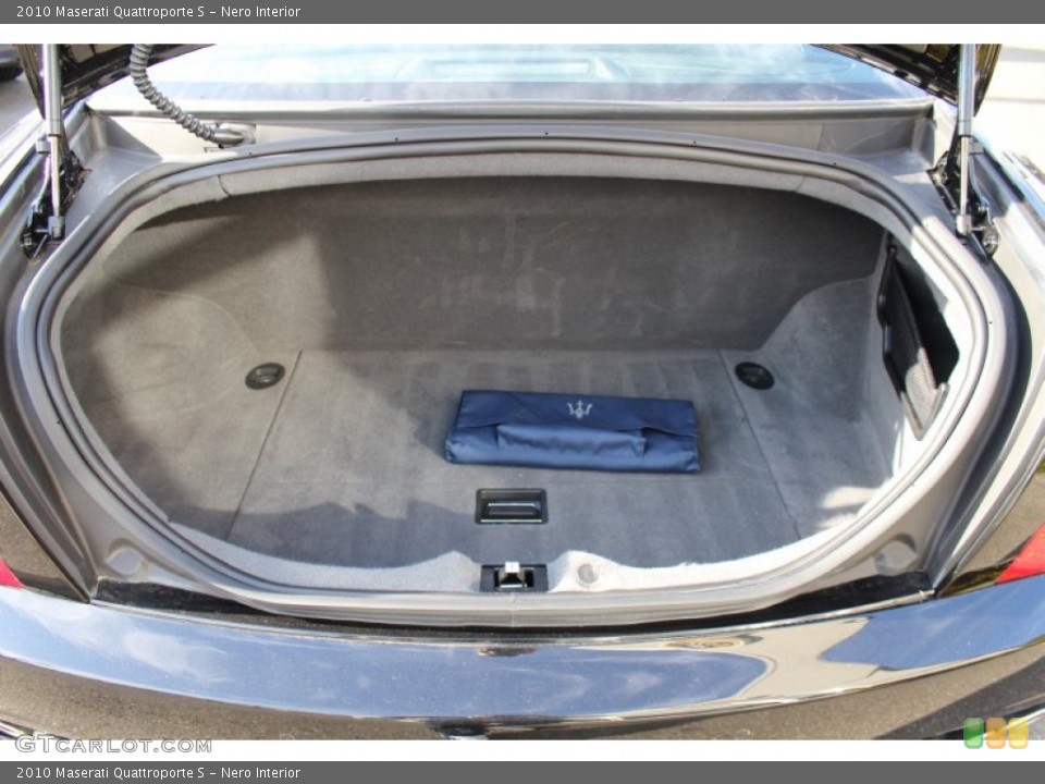 Nero Interior Trunk for the 2010 Maserati Quattroporte S #57546320