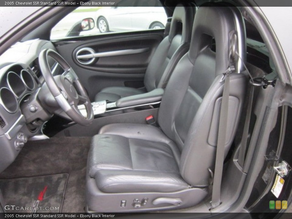 Ebony Black Interior Photo for the 2005 Chevrolet SSR  #57552304