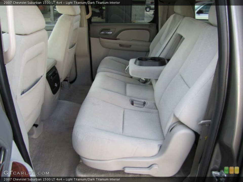Light Titanium/Dark Titanium Interior Photo for the 2007 Chevrolet Suburban 1500 LT 4x4 #57553609