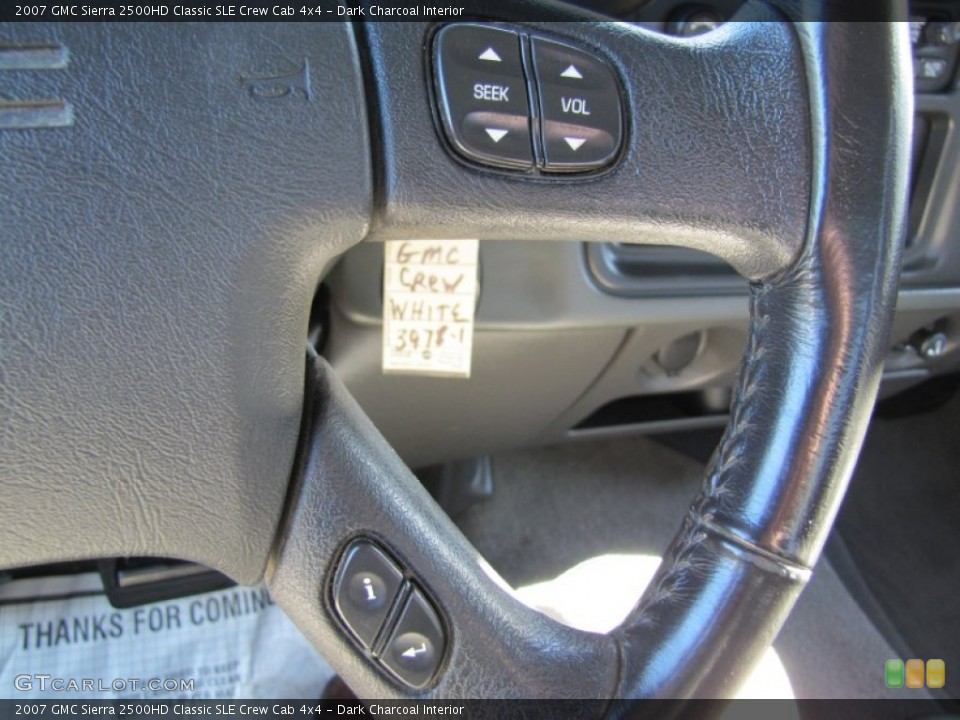 Dark Charcoal Interior Controls for the 2007 GMC Sierra 2500HD Classic SLE Crew Cab 4x4 #57553835
