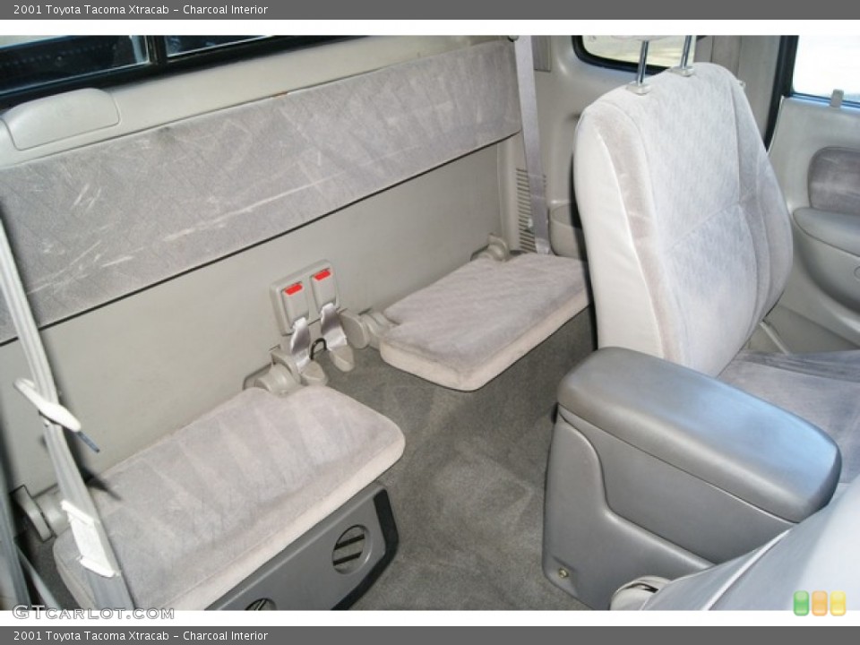Charcoal Interior Photo for the 2001 Toyota Tacoma Xtracab #57588268