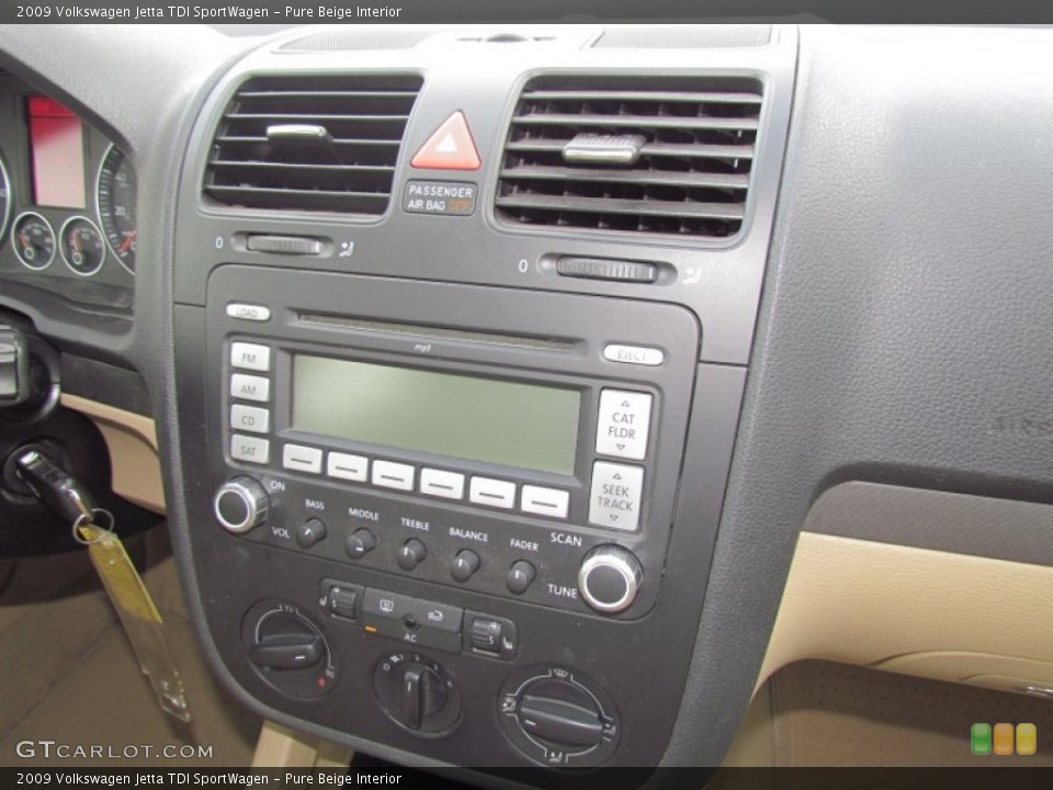 Pure Beige Interior Controls for the 2009 Volkswagen Jetta TDI SportWagen #57596113