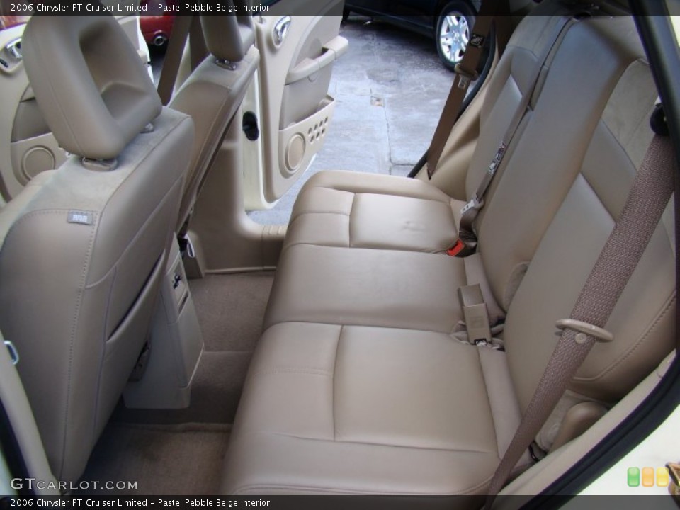 Pastel Pebble Beige Interior Photo for the 2006 Chrysler PT Cruiser Limited #57605015