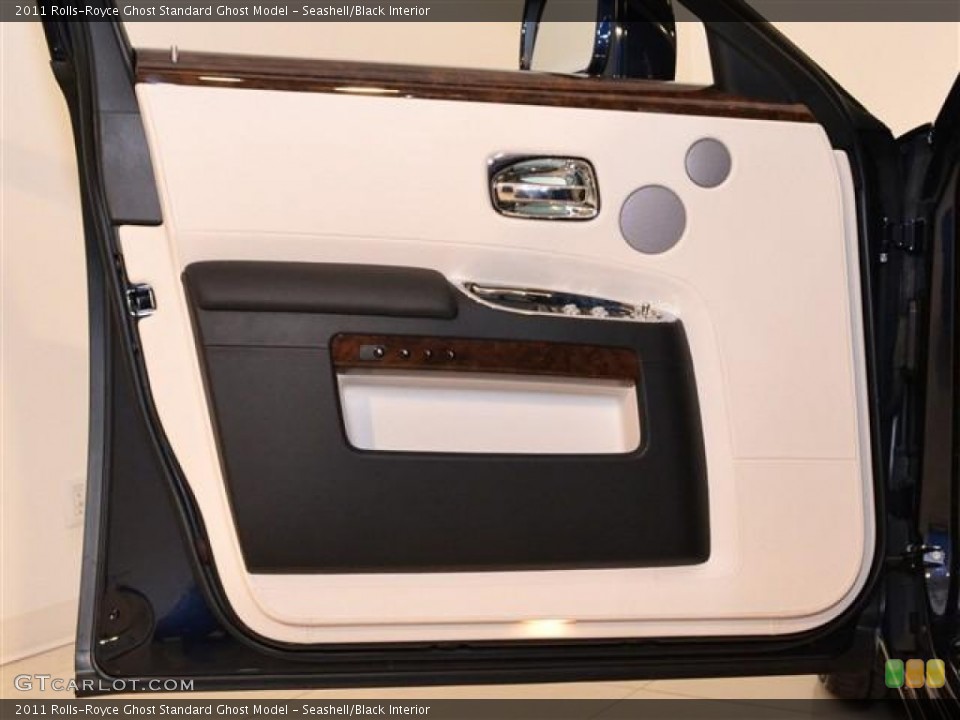 Seashell/Black Interior Door Panel for the 2011 Rolls-Royce Ghost  #57605711