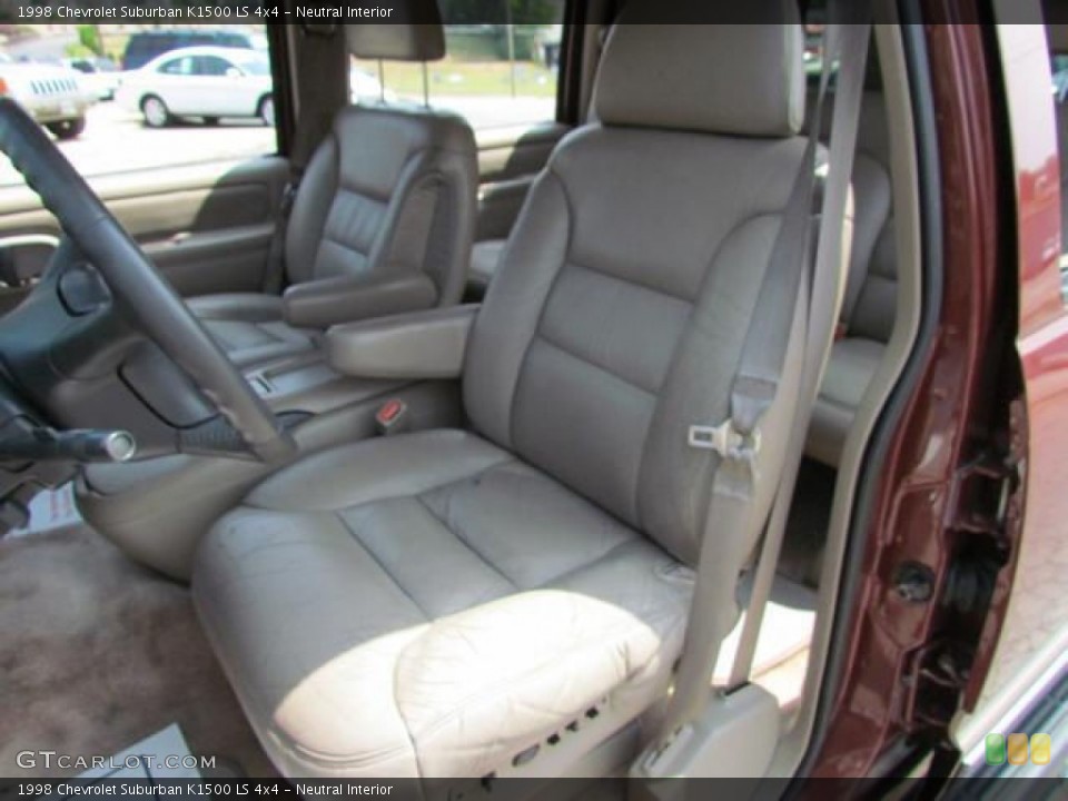 Neutral Interior Photo for the 1998 Chevrolet Suburban K1500 LS 4x4 #57624907