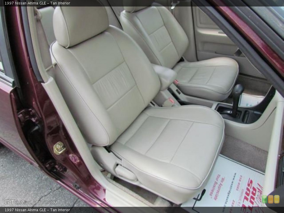 Tan 1997 Nissan Altima Interiors