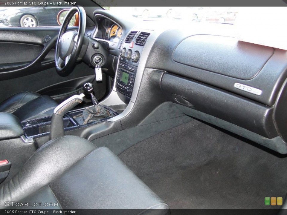 Black Interior Dashboard for the 2006 Pontiac GTO Coupe #57628477