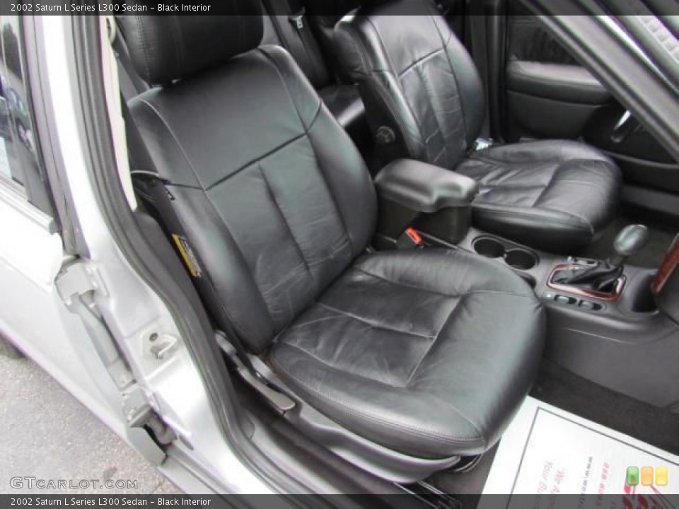 Black Interior Photo for the 2002 Saturn L Series L300 Sedan #57630520
