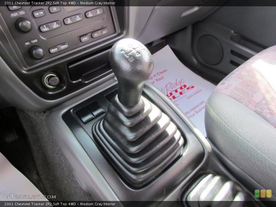Medium Gray Interior Transmission for the 2001 Chevrolet Tracker ZR2 Soft Top 4WD #57634558