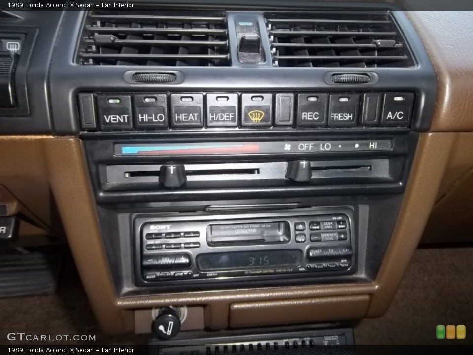 Tan Interior Controls for the 1989 Honda Accord LX Sedan #57643531