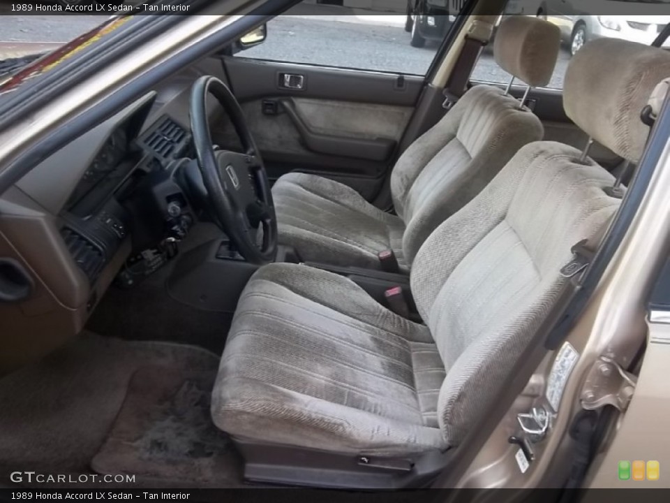 Tan Interior Photo for the 1989 Honda Accord LX Sedan #57643582
