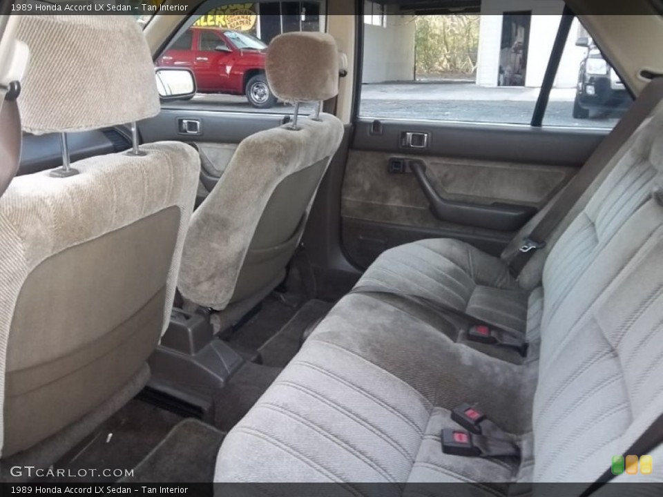 Tan Interior Photo for the 1989 Honda Accord LX Sedan #57643600