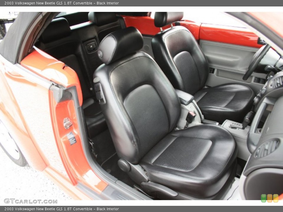 Black Interior Photo for the 2003 Volkswagen New Beetle GLS 1.8T Convertible #57646084