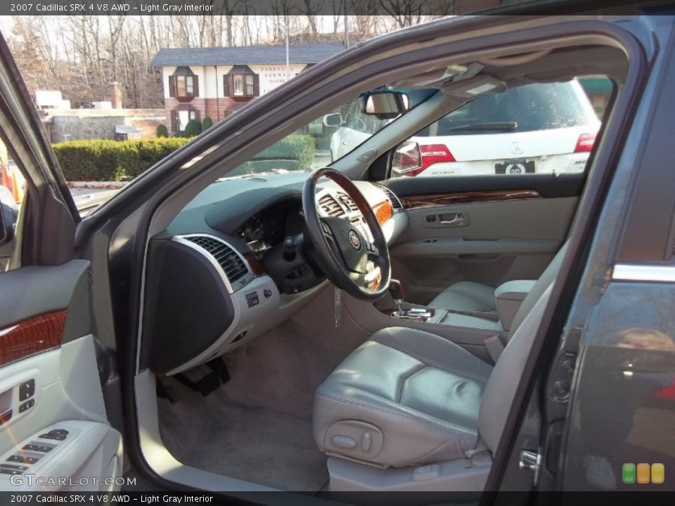 Light Gray Interior Photo for the 2007 Cadillac SRX 4 V8 AWD #57697859