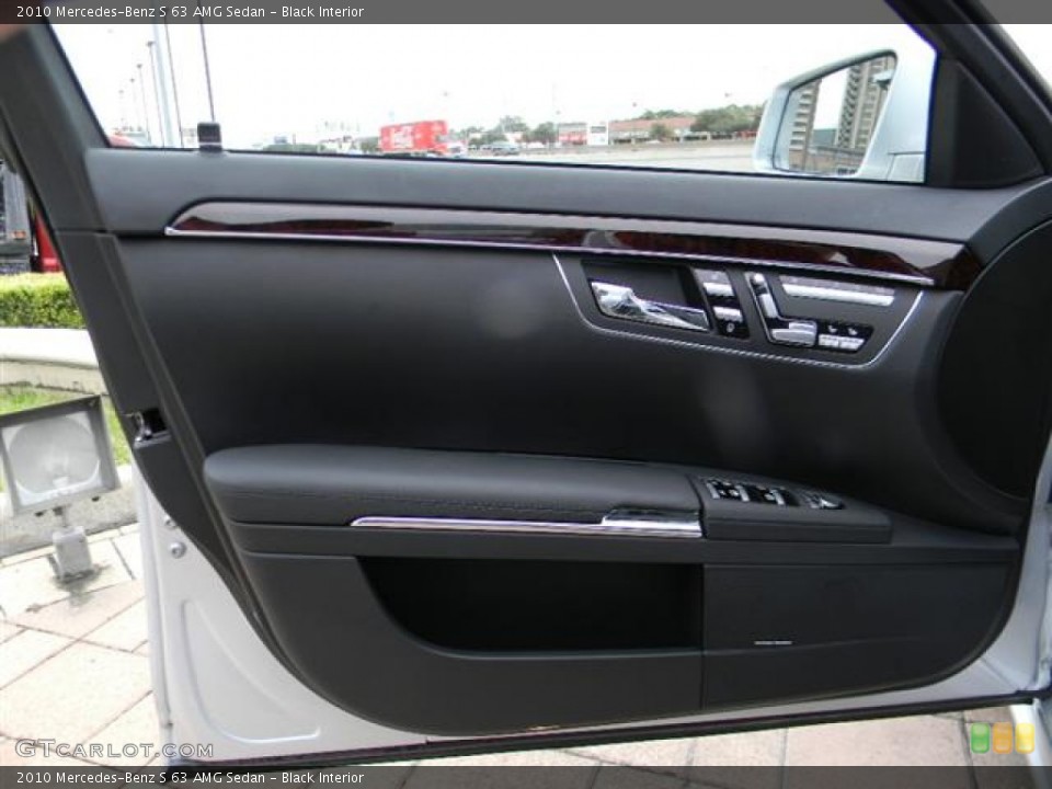 Black Interior Door Panel for the 2010 Mercedes-Benz S 63 AMG Sedan #57711410