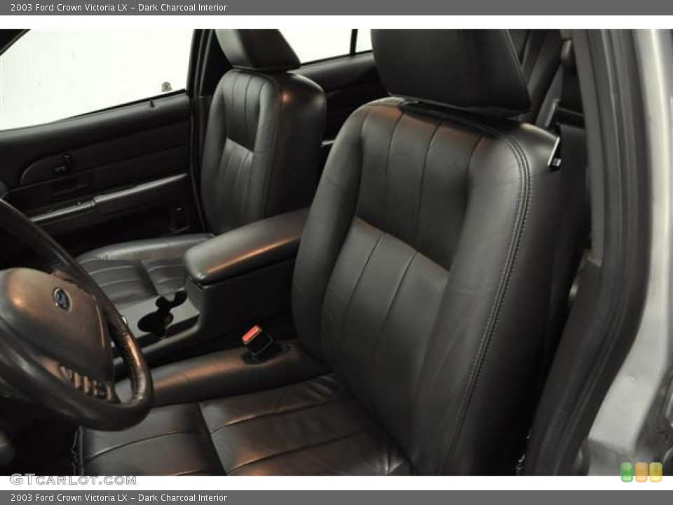 Dark Charcoal Interior Photo for the 2003 Ford Crown Victoria LX #57713597