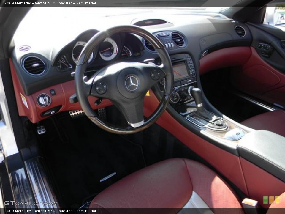 Red Interior Photo for the 2009 Mercedes-Benz SL 550 Roadster #57715553