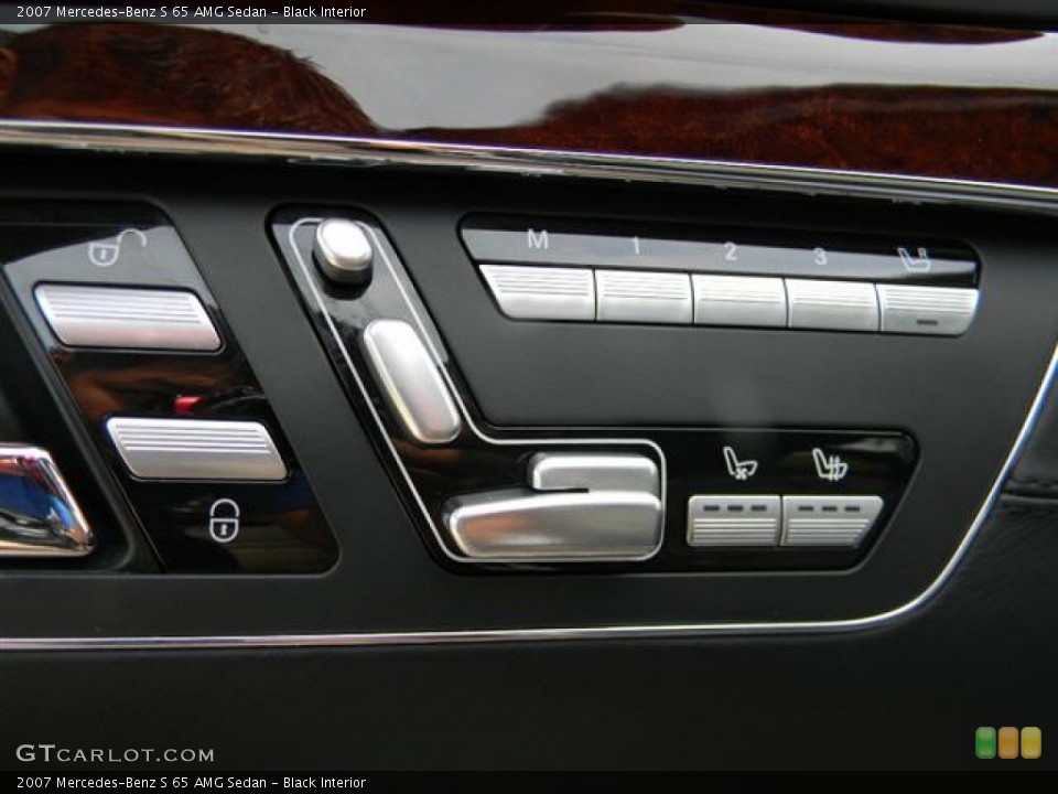 Black Interior Controls for the 2007 Mercedes-Benz S 65 AMG Sedan #57725688