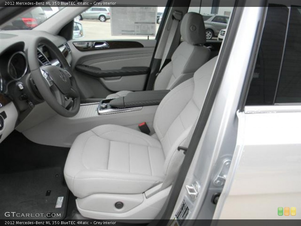 Grey Interior Photo for the 2012 Mercedes-Benz ML 350 BlueTEC 4Matic #57744512
