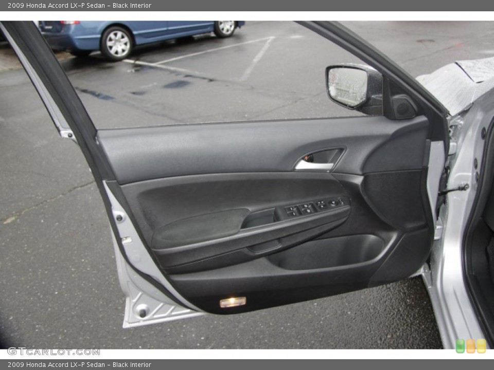 Black Interior Door Panel for the 2009 Honda Accord LX-P Sedan #57758987