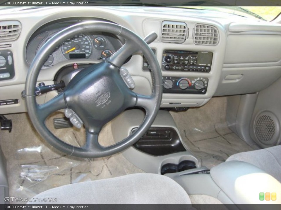 Medium Gray Interior Dashboard for the 2000 Chevrolet Blazer LT #57780408