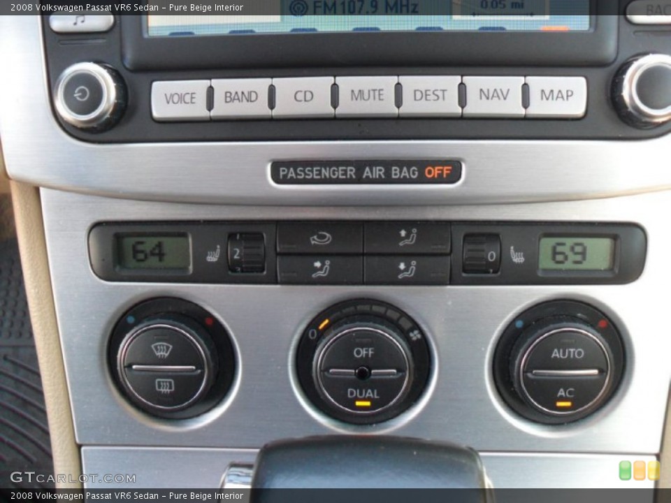 Pure Beige Interior Controls for the 2008 Volkswagen Passat VR6 Sedan #57807164