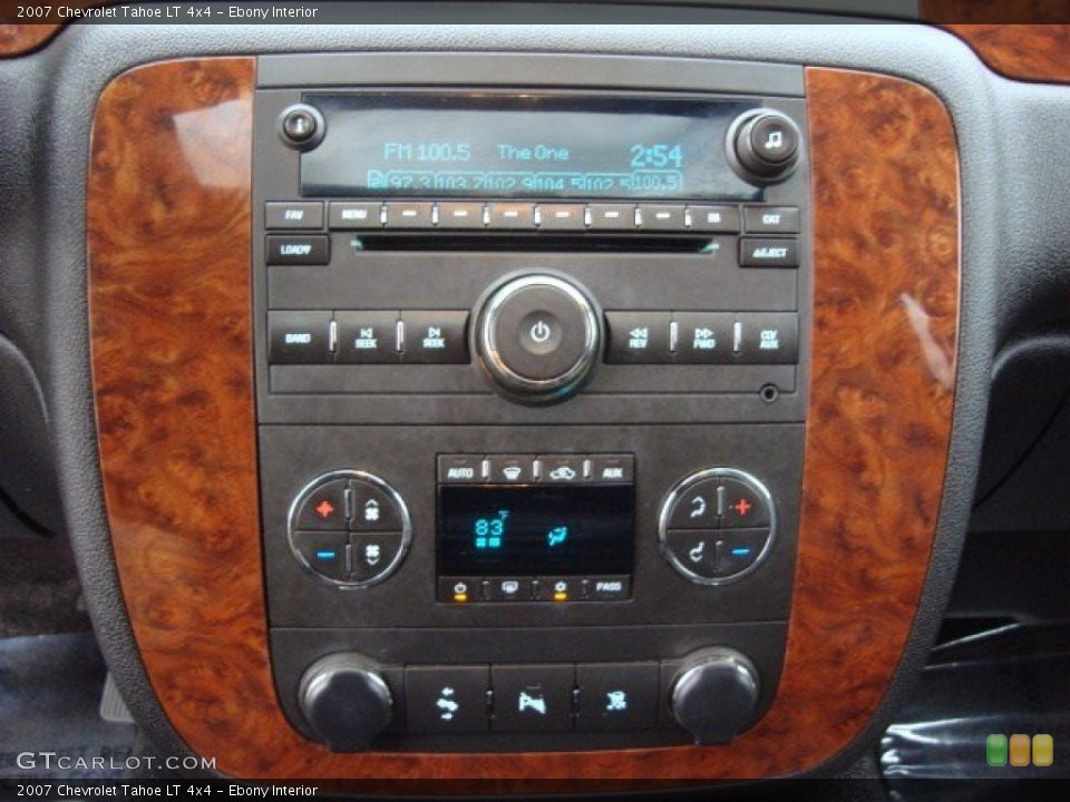 Ebony Interior Controls for the 2007 Chevrolet Tahoe LT 4x4 #57808319