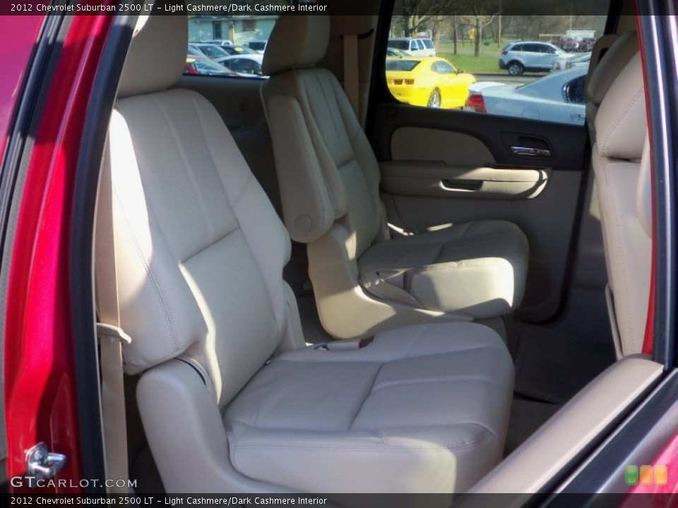 Light Cashmere/Dark Cashmere Interior Photo for the 2012 Chevrolet Suburban 2500 LT #57813134