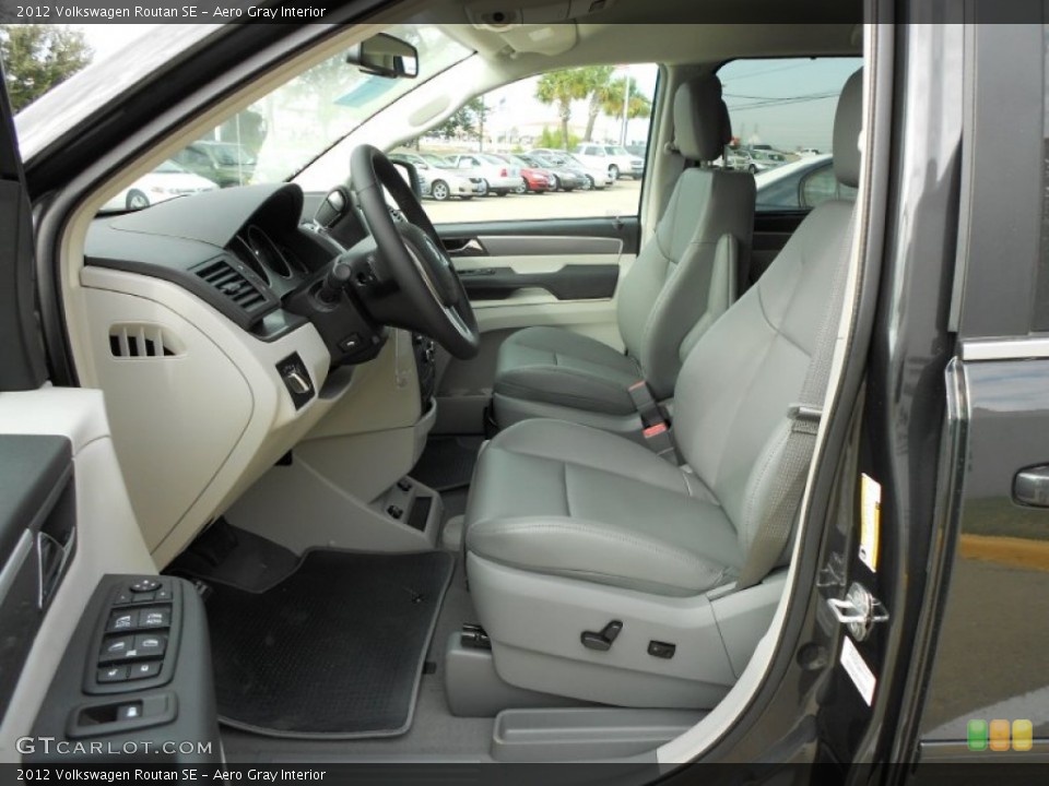 Aero Gray Interior Photo for the 2012 Volkswagen Routan SE #57836856
