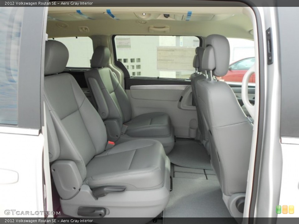 Aero Gray Interior Photo for the 2012 Volkswagen Routan SE #57837098