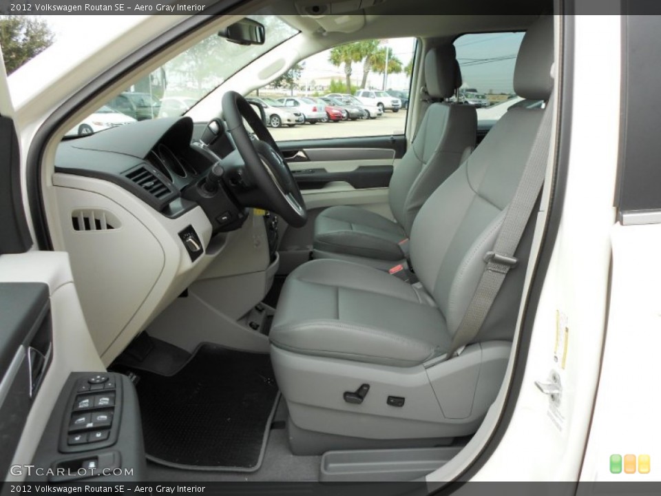 Aero Gray Interior Photo for the 2012 Volkswagen Routan SE #57837293