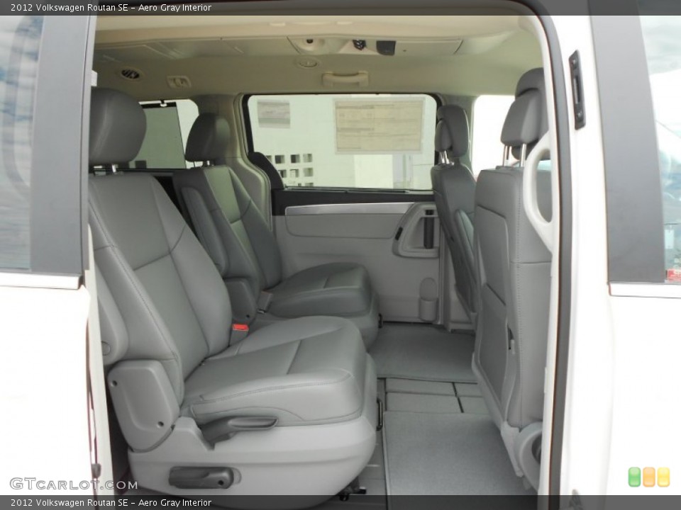 Aero Gray Interior Photo for the 2012 Volkswagen Routan SE #57837320