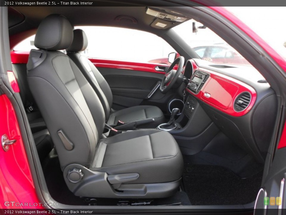 Titan Black Interior Photo for the 2012 Volkswagen Beetle 2.5L #57837554