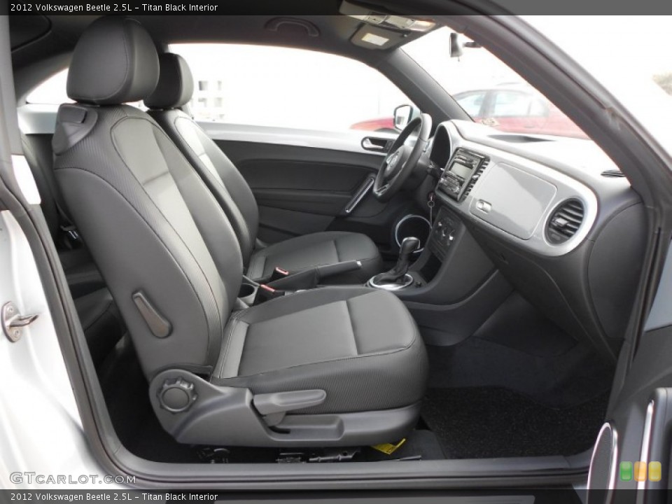 Titan Black Interior Photo for the 2012 Volkswagen Beetle 2.5L #57838163