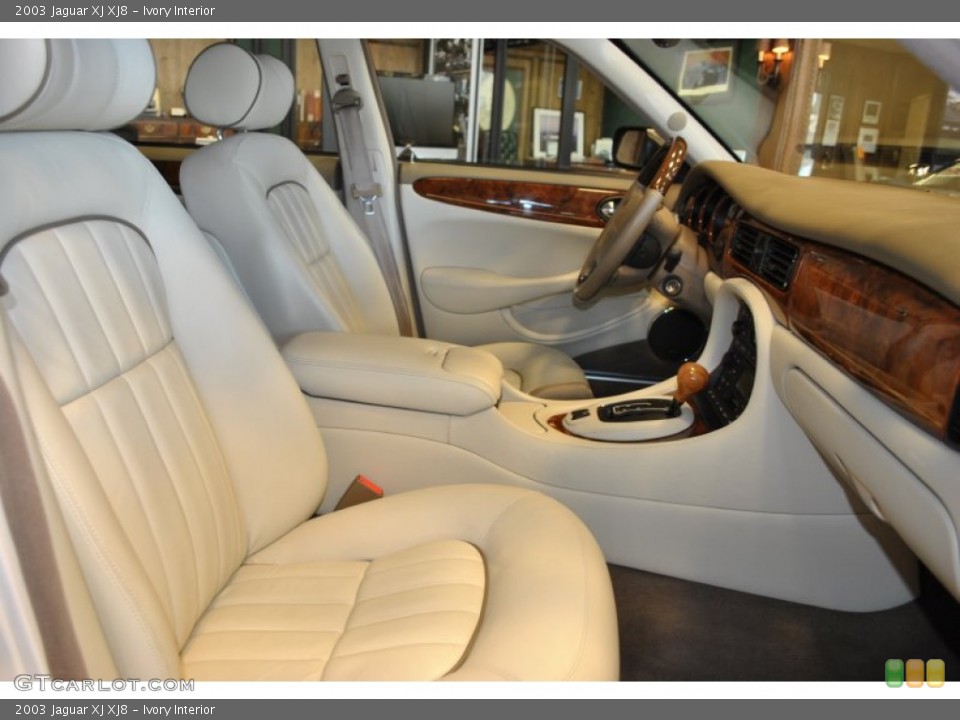 Ivory Interior Photo for the 2003 Jaguar XJ XJ8 #57856772