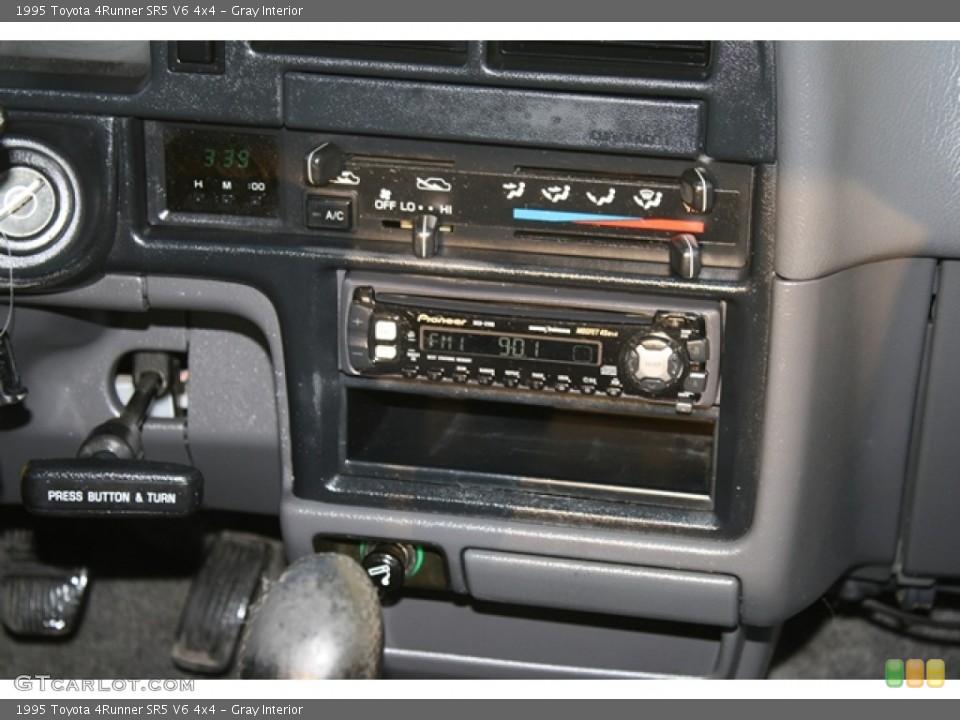 Gray Interior Controls for the 1995 Toyota 4Runner SR5 V6 4x4 #57860033