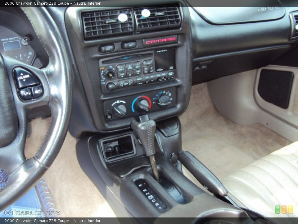 Neutral Interior Controls for the 2000 Chevrolet Camaro Z28 Coupe #57882052