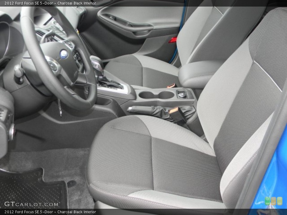 Charcoal Black Interior Photo for the 2012 Ford Focus SE 5-Door #57884851