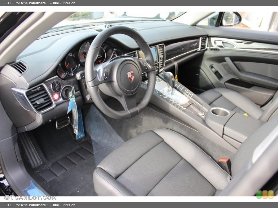 Black Interior Photo for the 2012 Porsche Panamera S #57891091