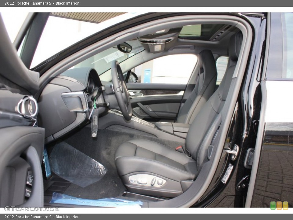 Black Interior Photo for the 2012 Porsche Panamera S #57891103