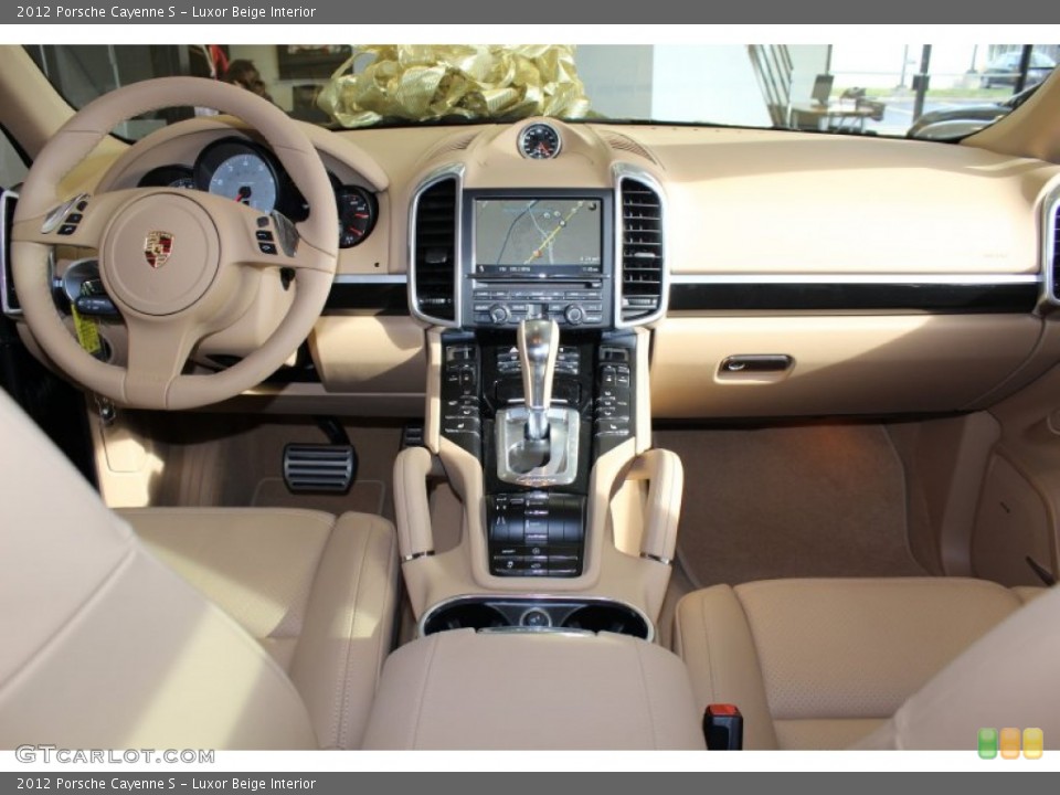 Luxor Beige Interior Dashboard for the 2012 Porsche Cayenne S #57891421