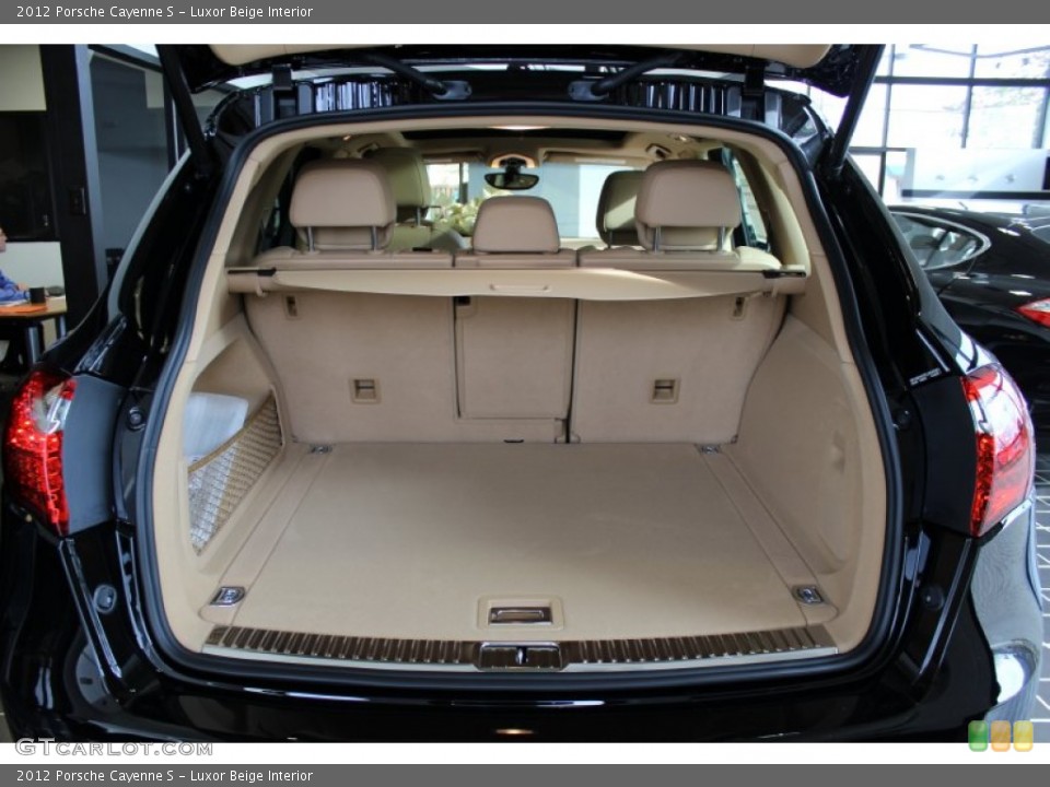 Luxor Beige Interior Trunk for the 2012 Porsche Cayenne S #57891487