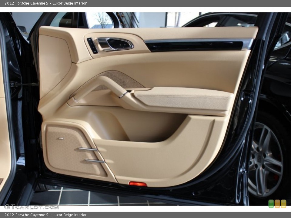 Luxor Beige Interior Door Panel for the 2012 Porsche Cayenne S #57891523