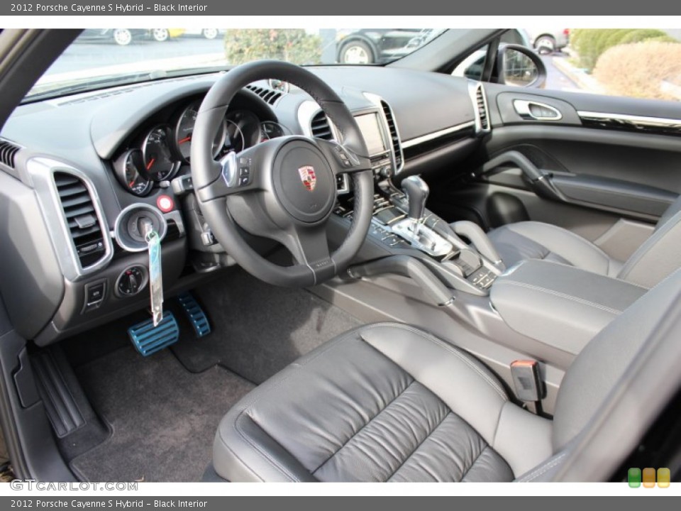 Black Interior Photo for the 2012 Porsche Cayenne S Hybrid #57891685