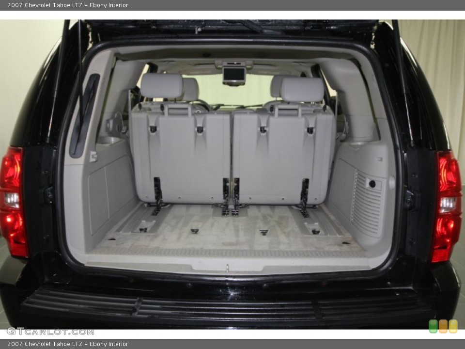 Ebony Interior Trunk for the 2007 Chevrolet Tahoe LTZ #57928547