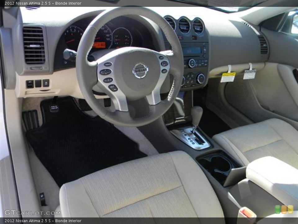 Blonde Interior Photo for the 2012 Nissan Altima 2.5 S #57934780