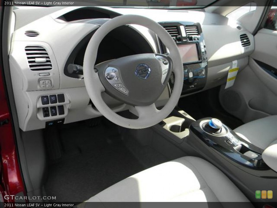 Light Gray Interior Photo for the 2011 Nissan LEAF SV #57952380